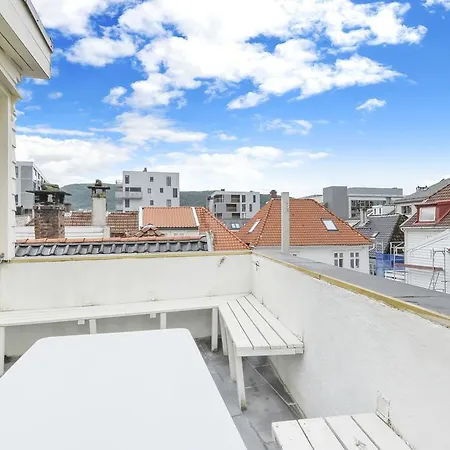 Knosesmauet Penthouse With Balcony Apartment